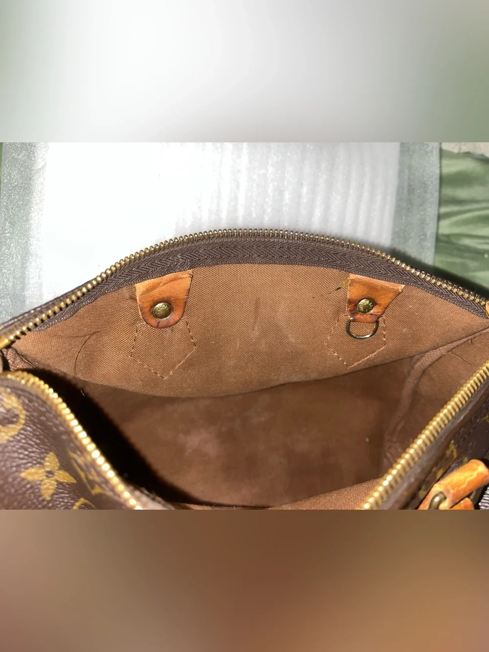 VINTAGE Louis Vuitton Monogram Speedy 25 - (1993)